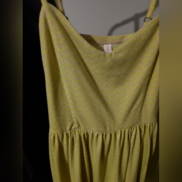 Xhilaration Dress with pockets - Picture 2 of 6